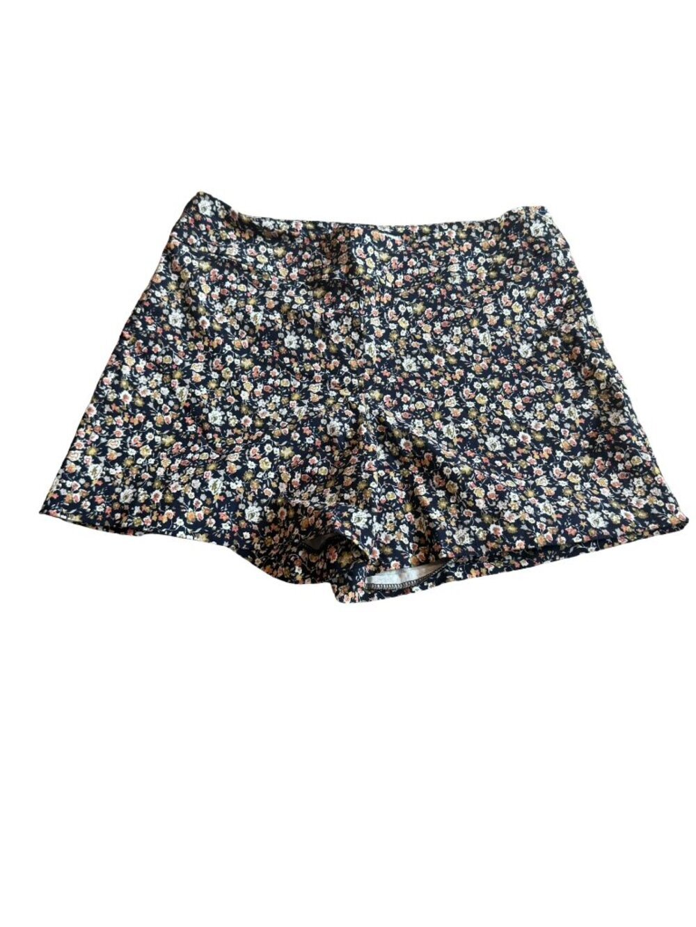 Margaret M Slimming Fit Floral Print Shorts Mini Stretchy Flattering Size Medium